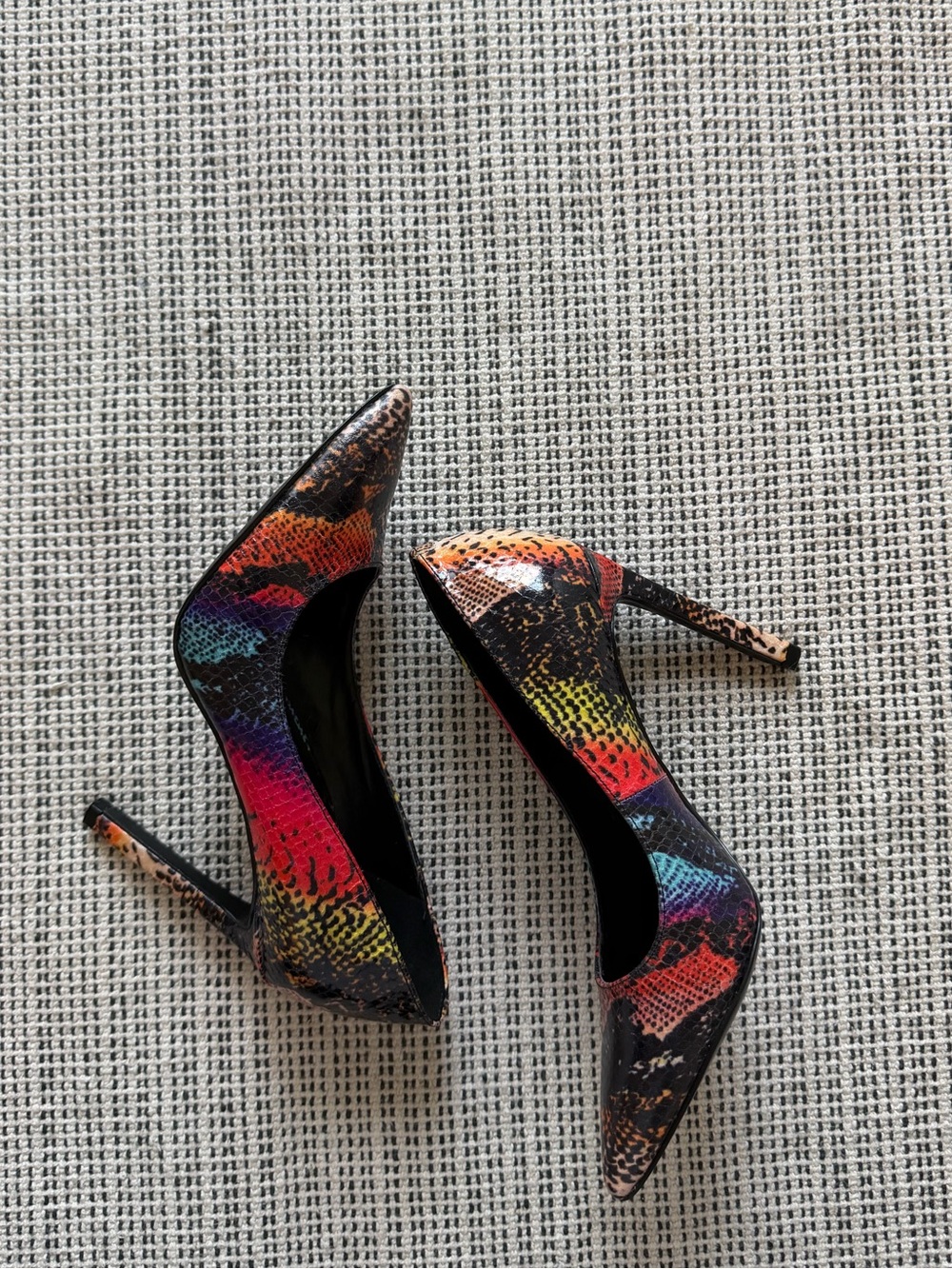 Nine West Neon Snake Print Pointed
Toe Stiletto Pumps